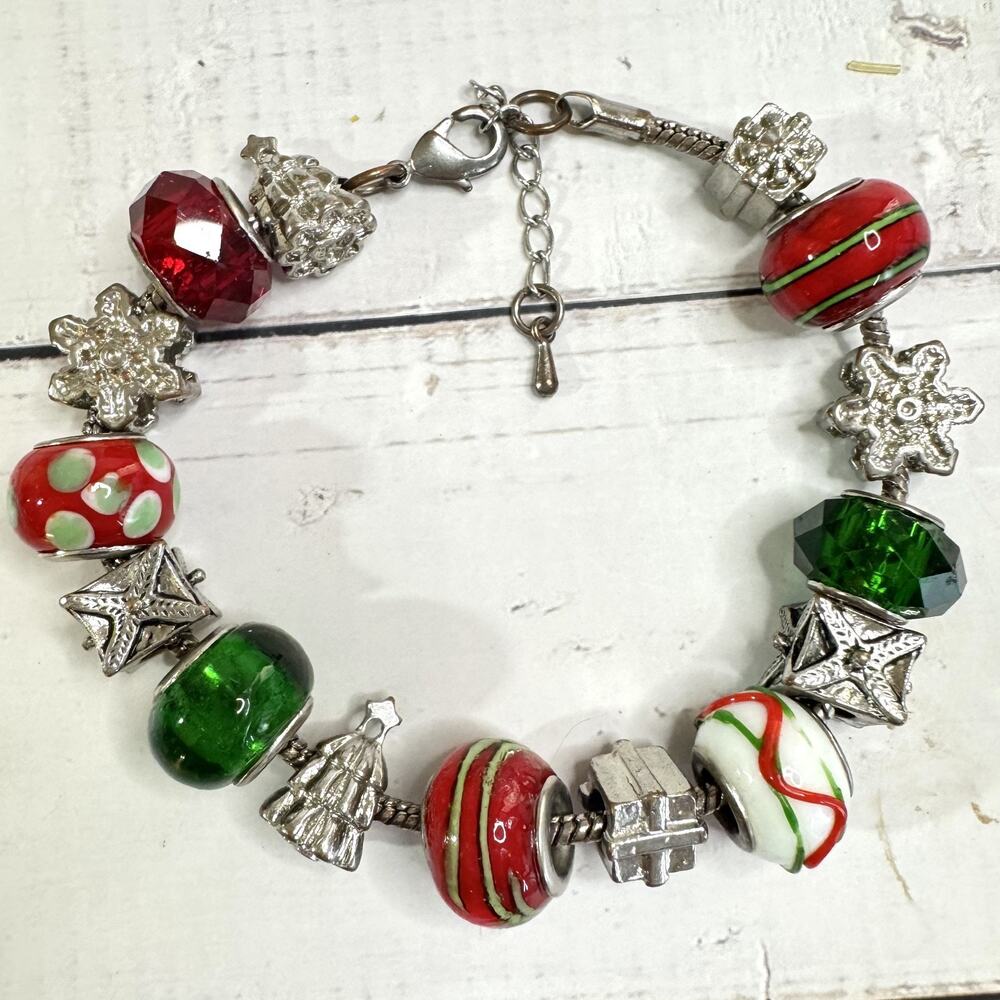 Christmas Charm Bracelet Silver Tone 15 European Charms Art Glass Tree Red Green